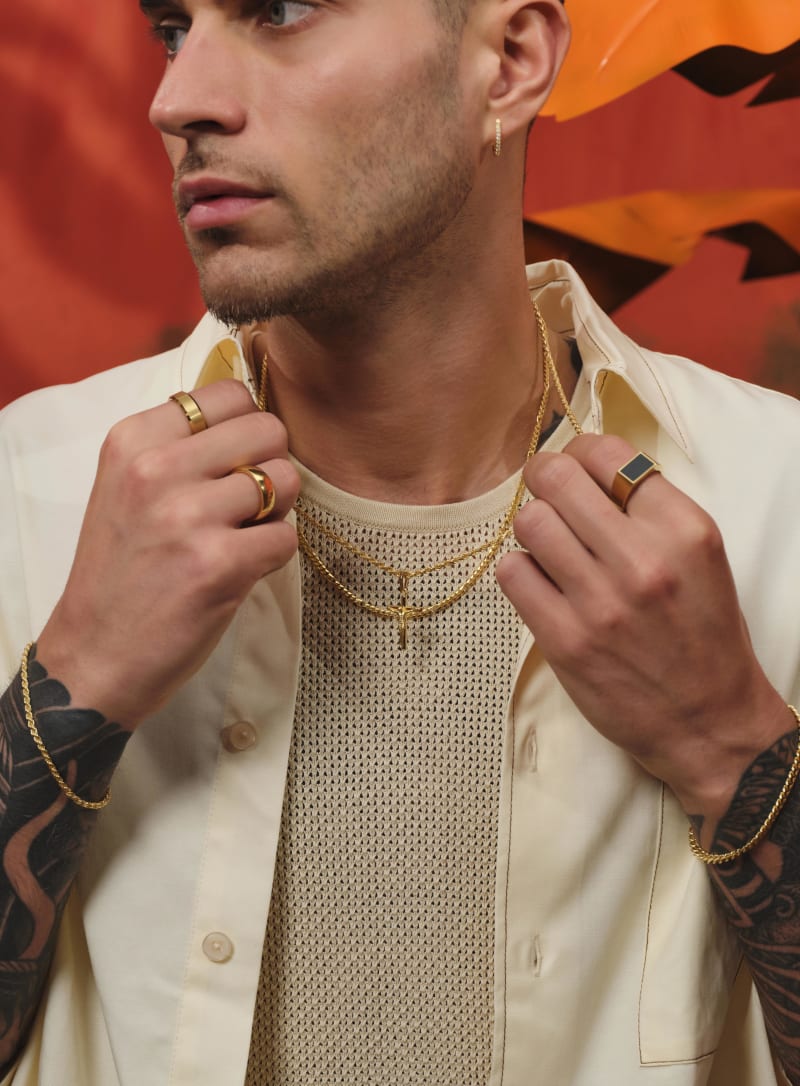 Top Men’s Fashion Trends That Are Shaping This Year’s Style 23 https://content.jaxxon.com/image/upload/c_crop%2Cw_6438%2Ch_8736%2Cx_3398%2Cy_0/c_scale%2Cw_800%2Cq_auto%2Cf_auto/v1707945063/20230504_FATHERSDAY24475.jpg