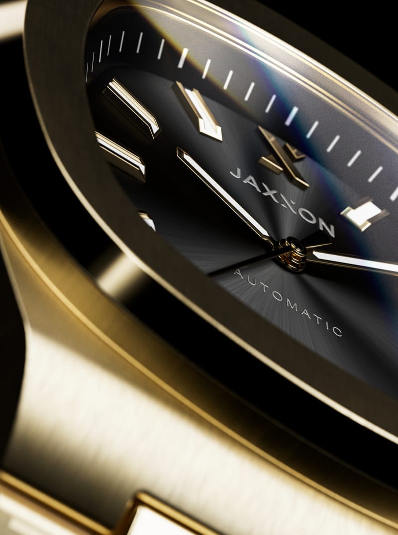 Scratch-Proof Sapphire Crystal 