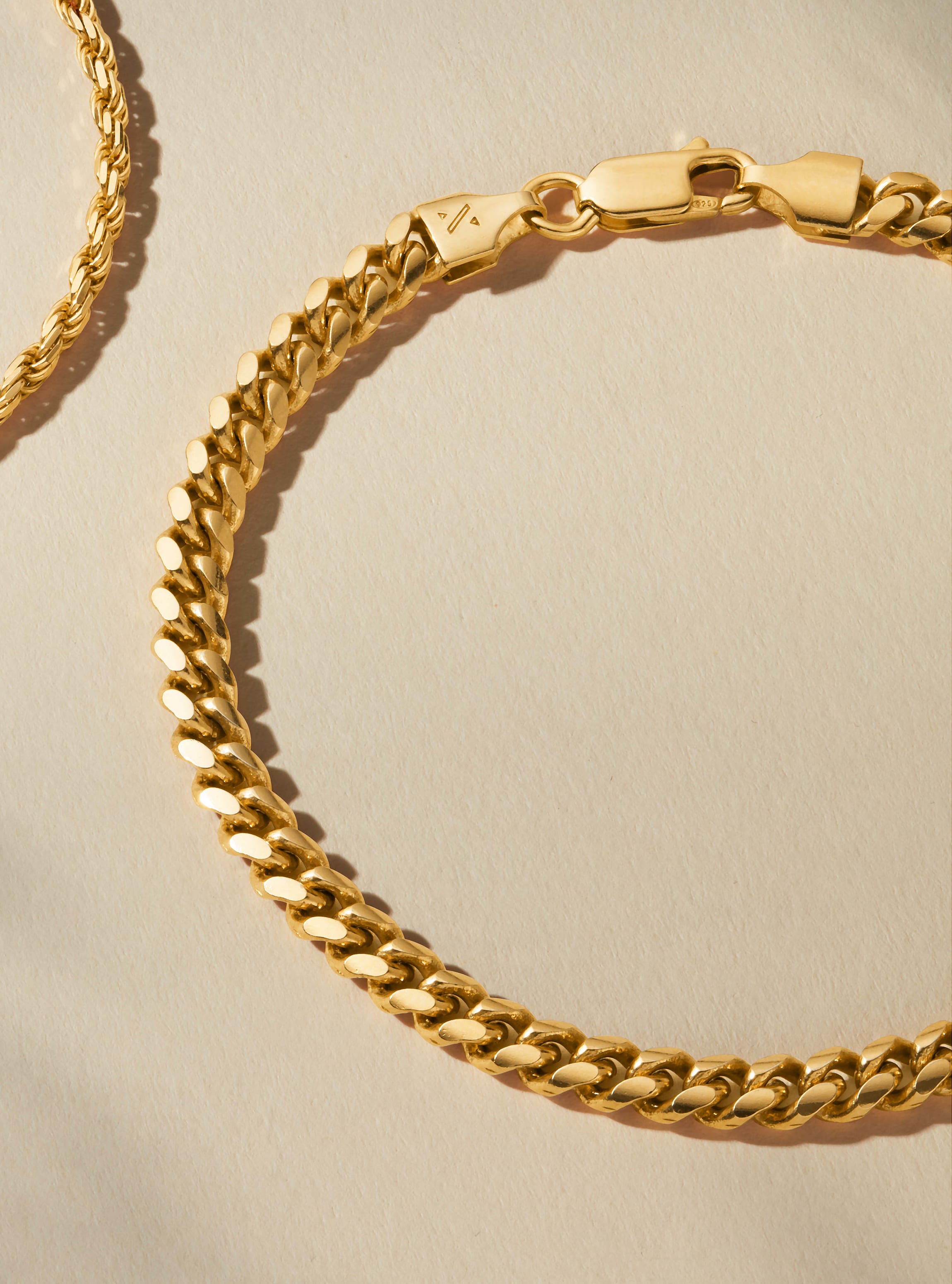 Image Cuban Link Bracelet - 5mm Gold - Made With Precious Metals