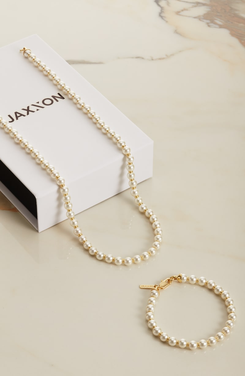 Picture of 4 Pearl Gift Ideas for Men