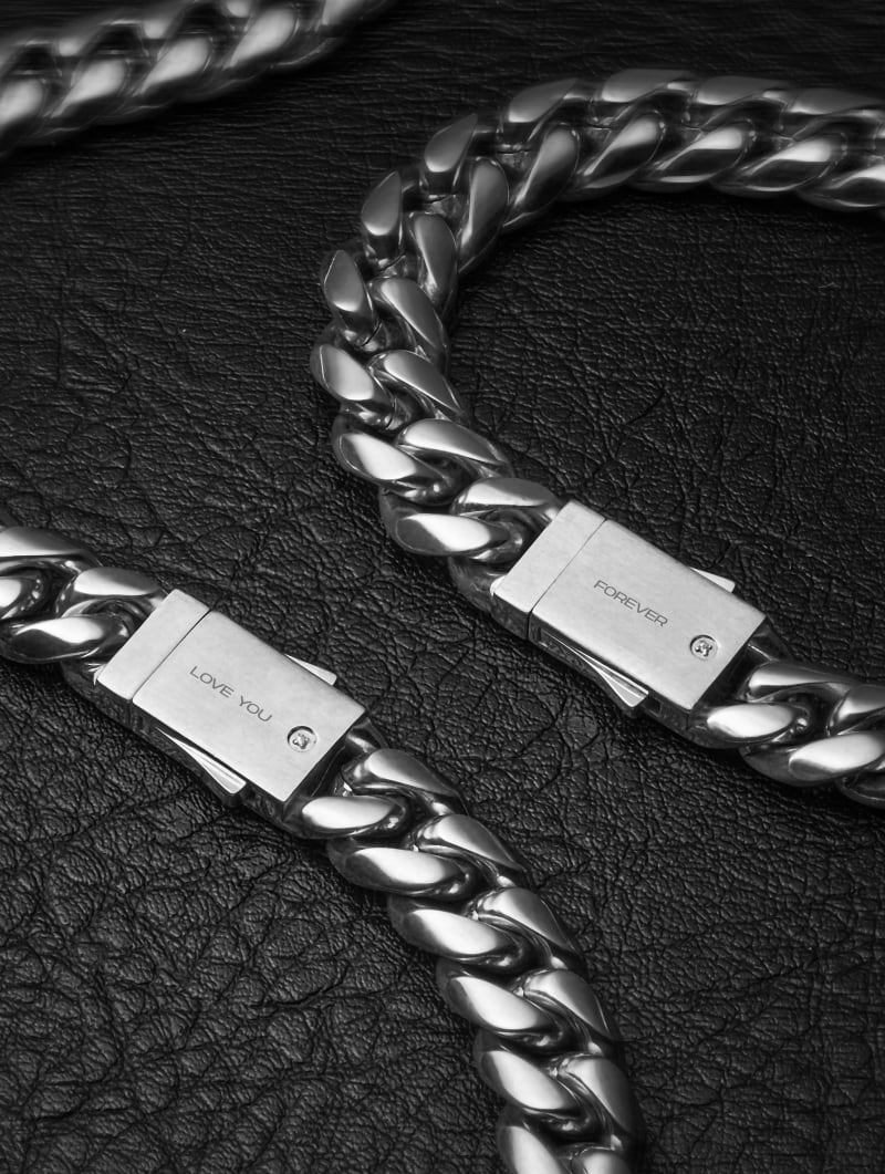 Engravable Clasp Design