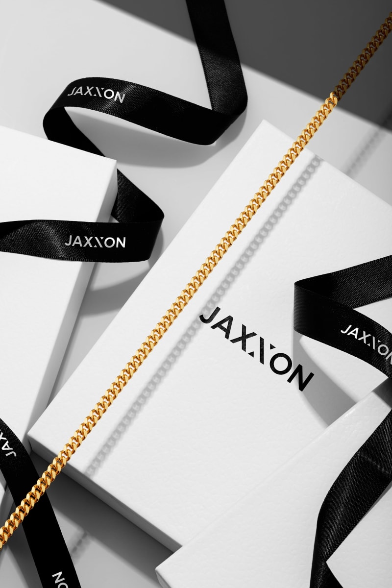 Discover the Perfect Shine: The JAXXON Holiday Jewelry Gift Guide