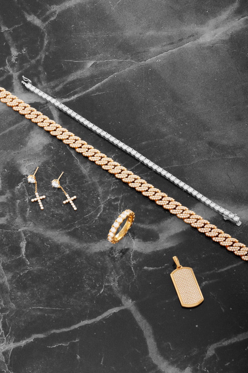 4 Men’s Iced Out Jewelry Pieces You Have to Check Out