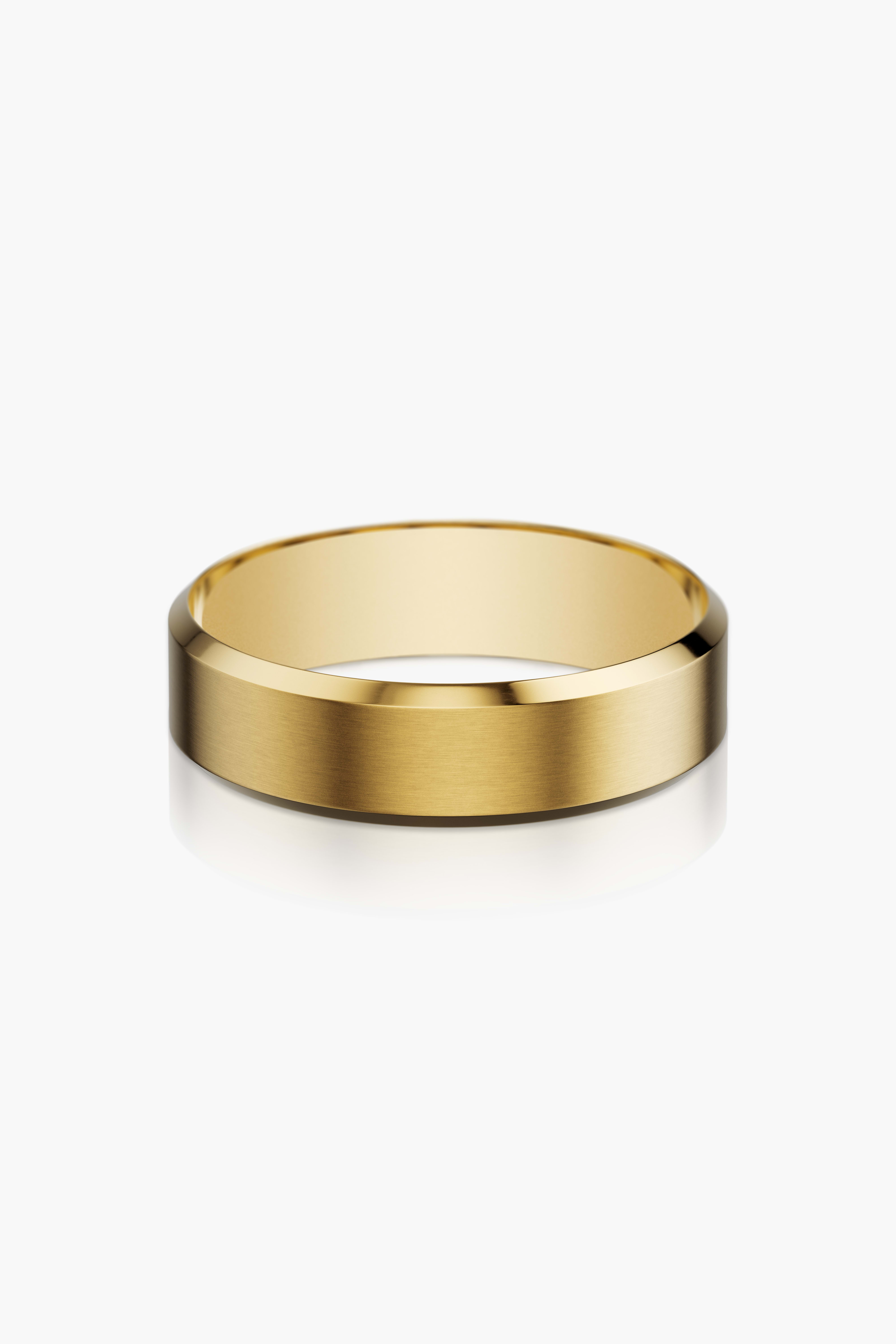 Brushed Beveled Edge in Gold