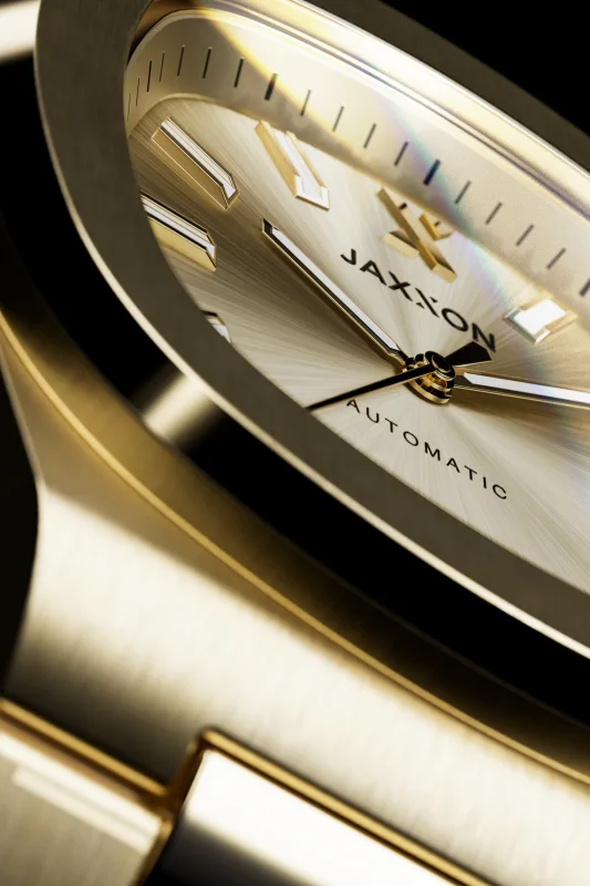 Scratch-Proof Sapphire Crystal